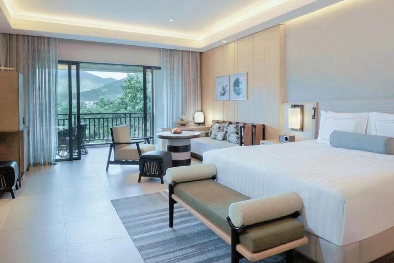 The Ritz-carlton Sanya, Yalong Bay Tempat peranginan 5*